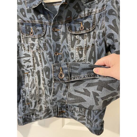 AKOO Men’s Size M Denim Jean Jacket Distressed Streetwear Urban Style - Picture 3 of 15